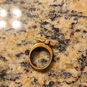 Ring with a cross ✝️